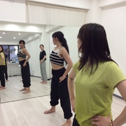 フィットネス&ダンススタジオ「ゆいベリ」